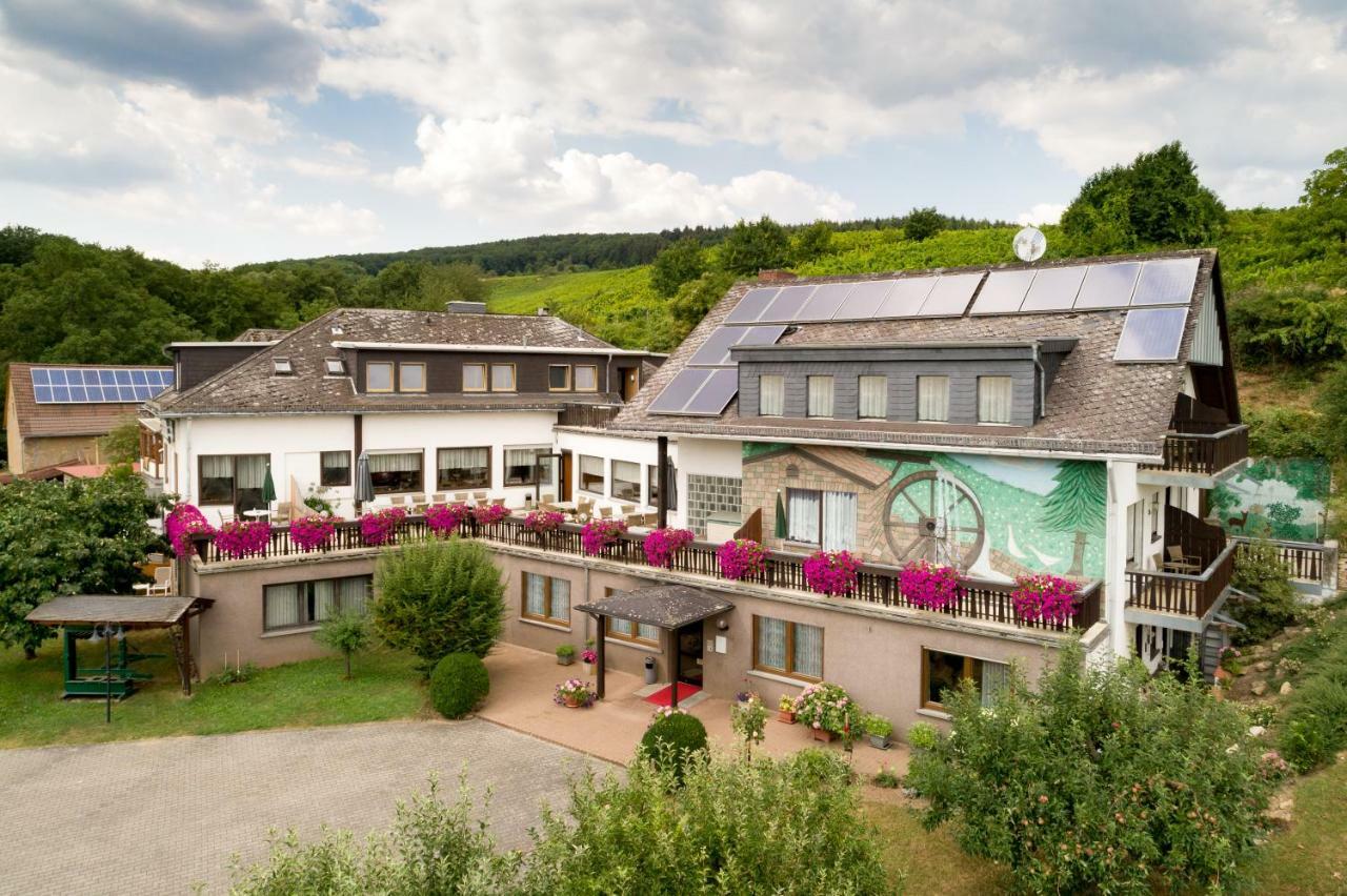 Hotel Kuehns Muehle Oestrich-Winkel Exterior foto